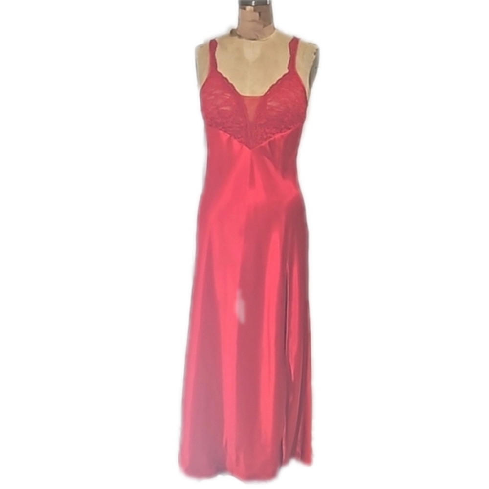 Yummy VTG Gold Label Victoria's Secret long red slipdress chemise